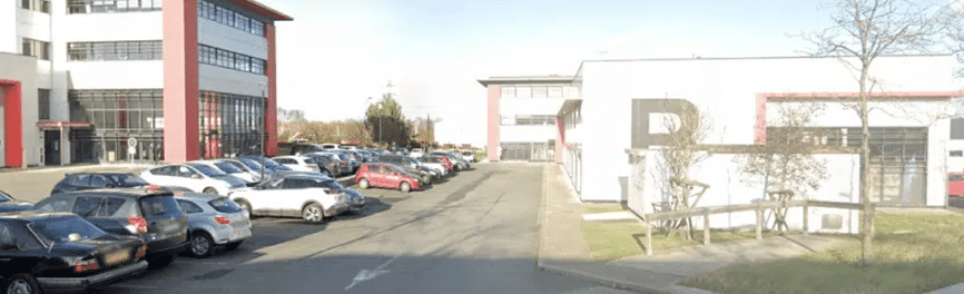 Façade de l’immeuble de notre site à La Rochelle