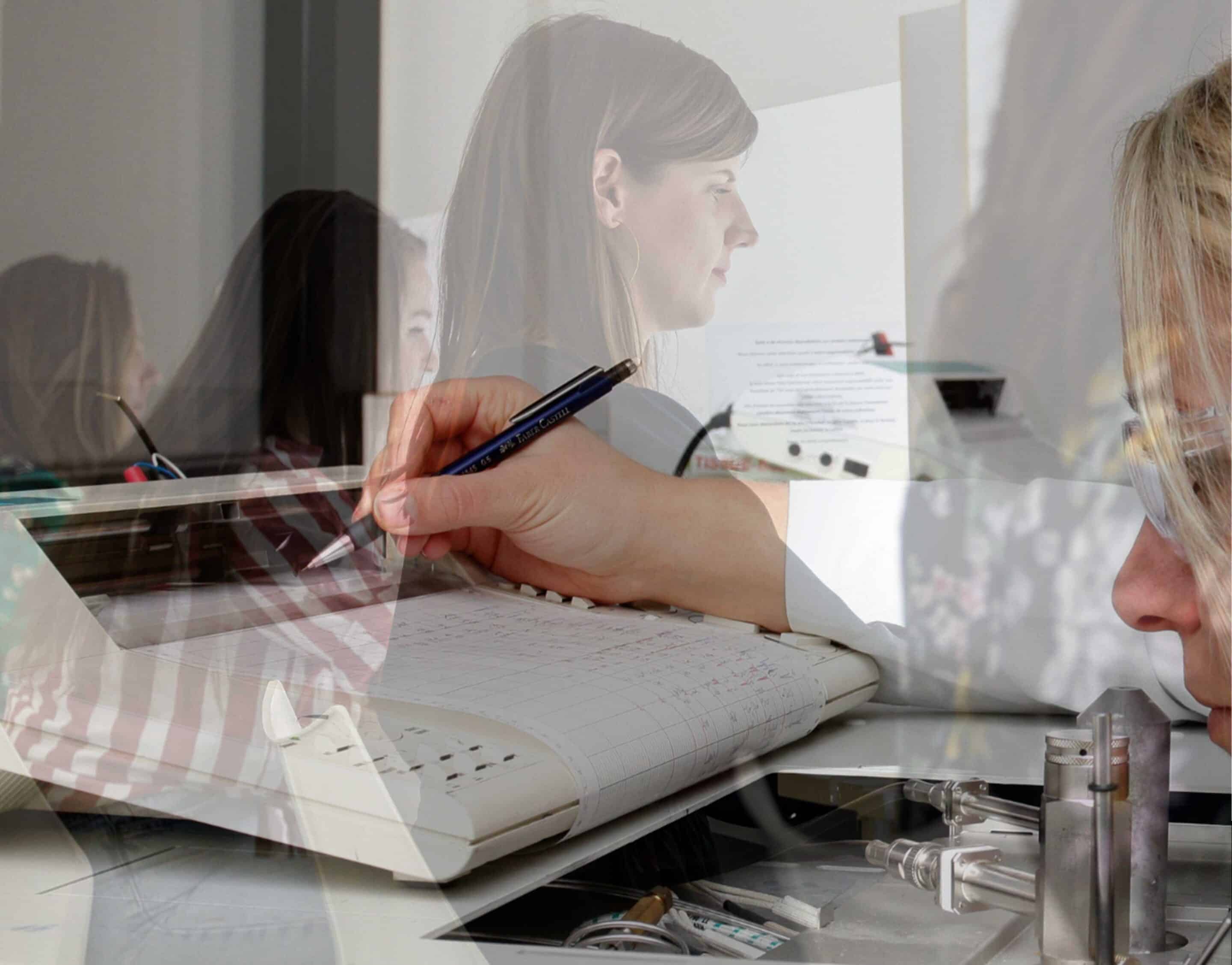 Combinaison d’un test consommateur et d’un test chimique en laboratoire Aromalab, avec observation et analyse des résultats.